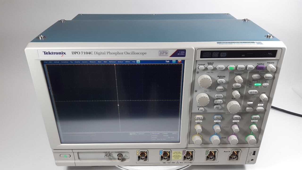 Tektronix/Oscilloscope Digital/DPO7104C/2RL/ASM/DJE/LT/SR-CUST/VET